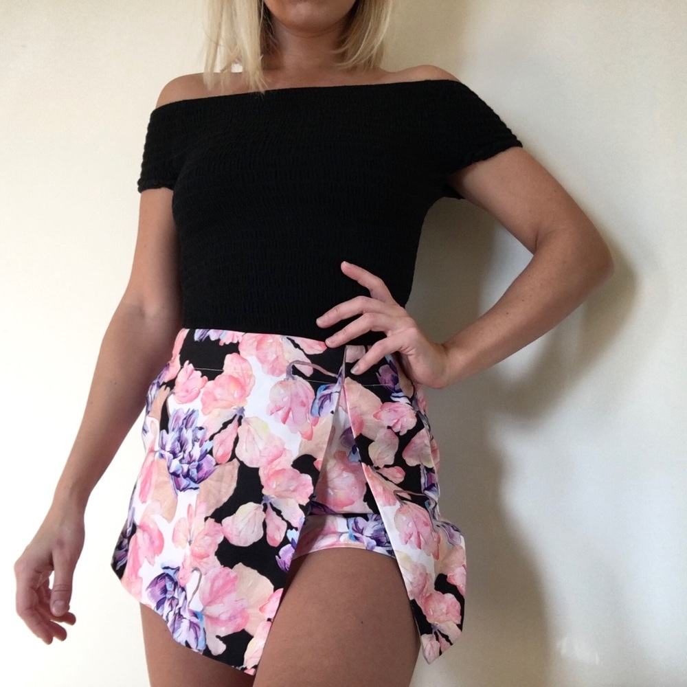 Neon flower skort